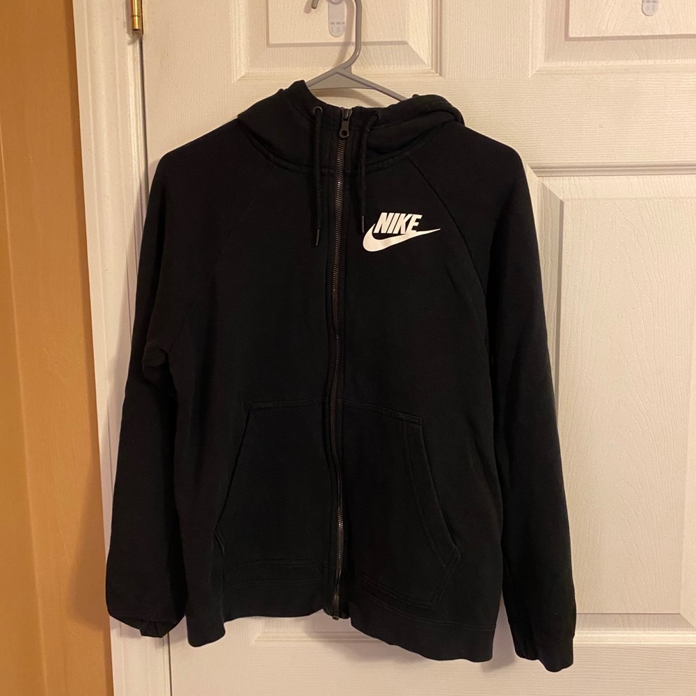 Black Nike zip up jacket women’s medium